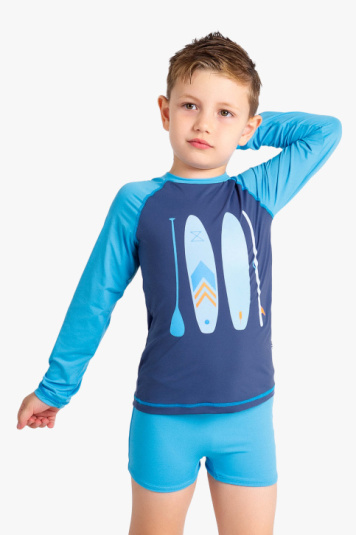 Camiseta infantil com proteo solar pranchas